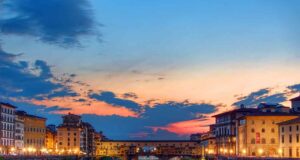 Ponte Vecchio bei Nacht – Eine Bildergalarie